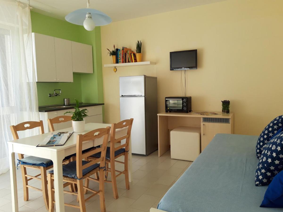 Le Barchette Villa San Cataldo  Eksteriør billede